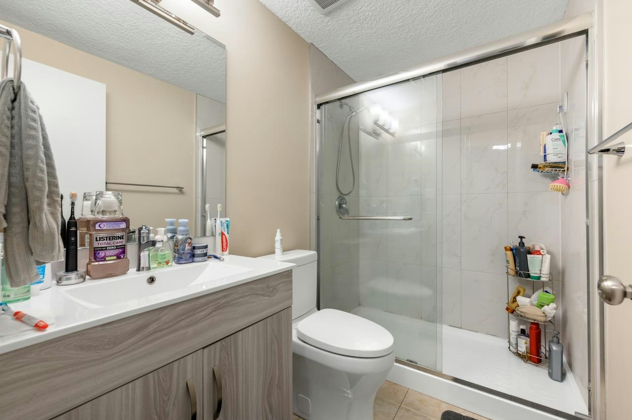 1545 W 49th Avenue, Vancouver, BC, V6M 2R6 - 17
