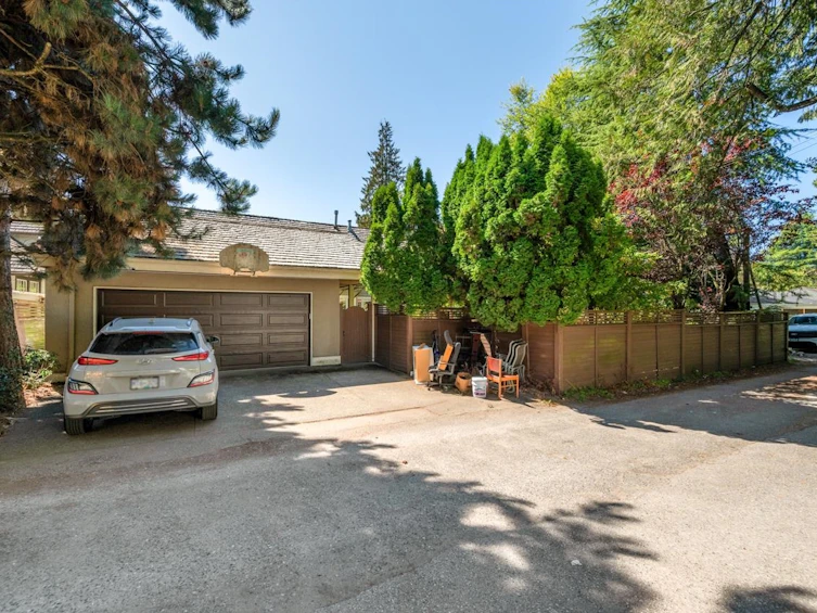1545 W 49th Avenue, Vancouver, BC, V6M 2R6 - 31