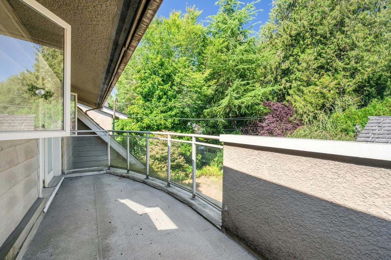 1545 W 49th Avenue, Vancouver, BC, V6M 2R6 - 28