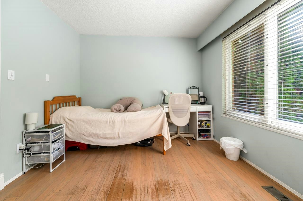 1545 W 49th Avenue, Vancouver, BC, V6M 2R6 - 15