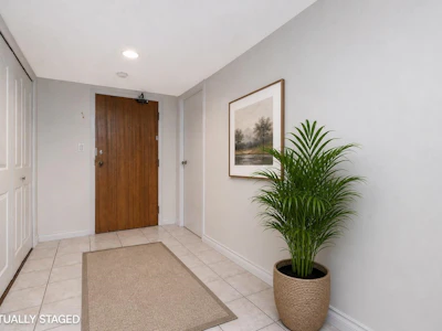 508-1350 View Crescent - 5