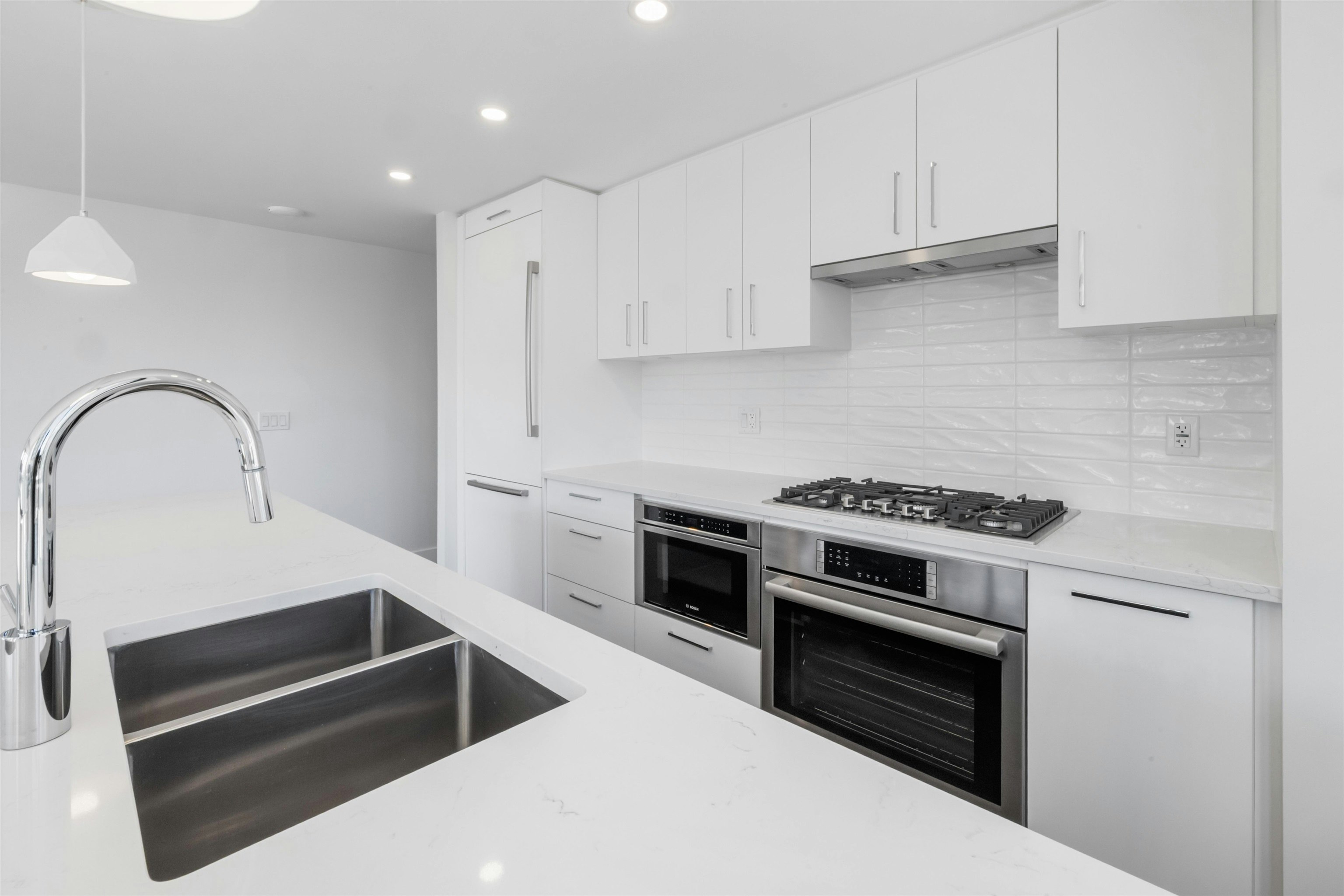 307-1588 Johnston Road, Surrey, BC, V4B 0C5 - 14