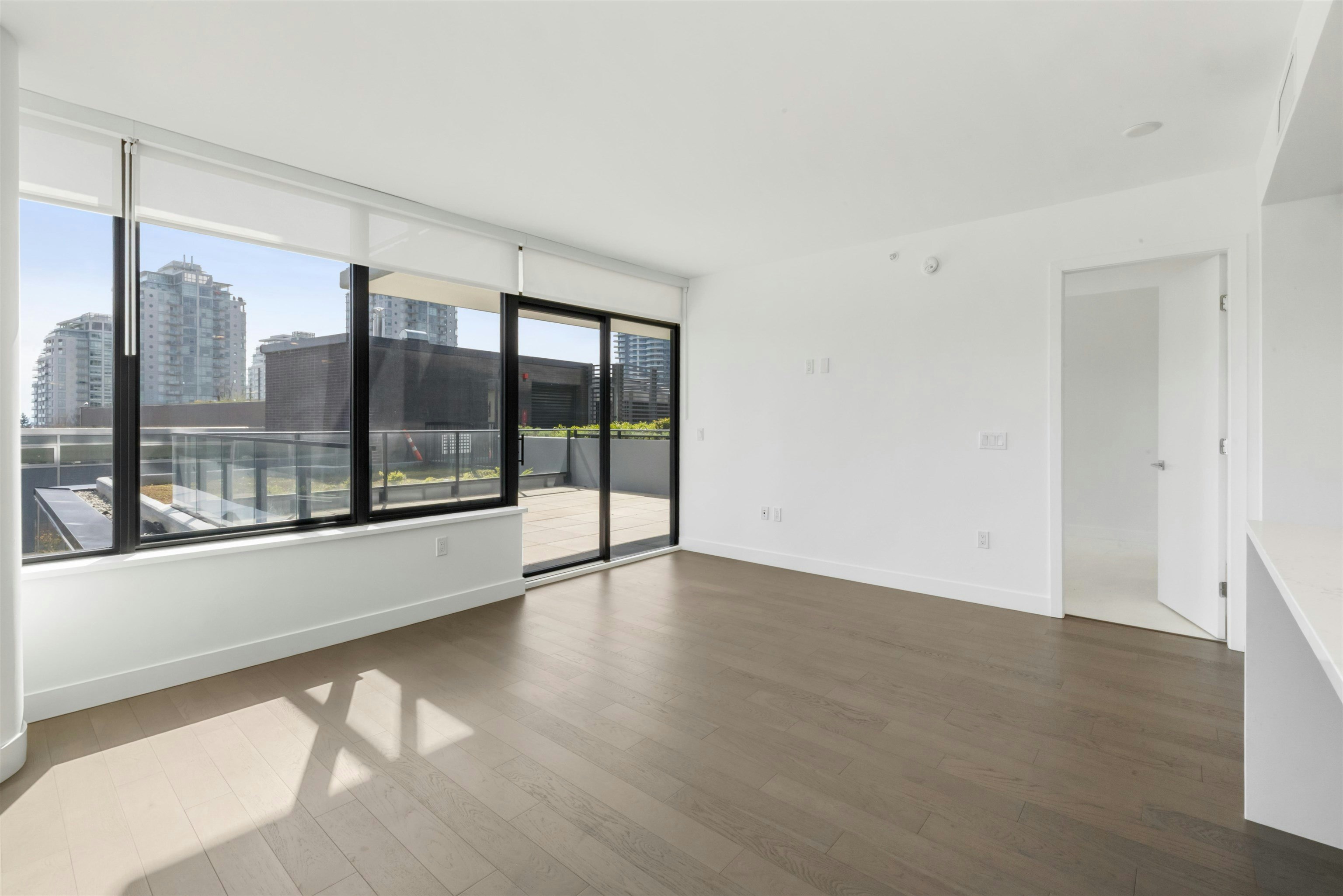 307-1588 Johnston Road, Surrey, BC, V4B 0C5 - 11