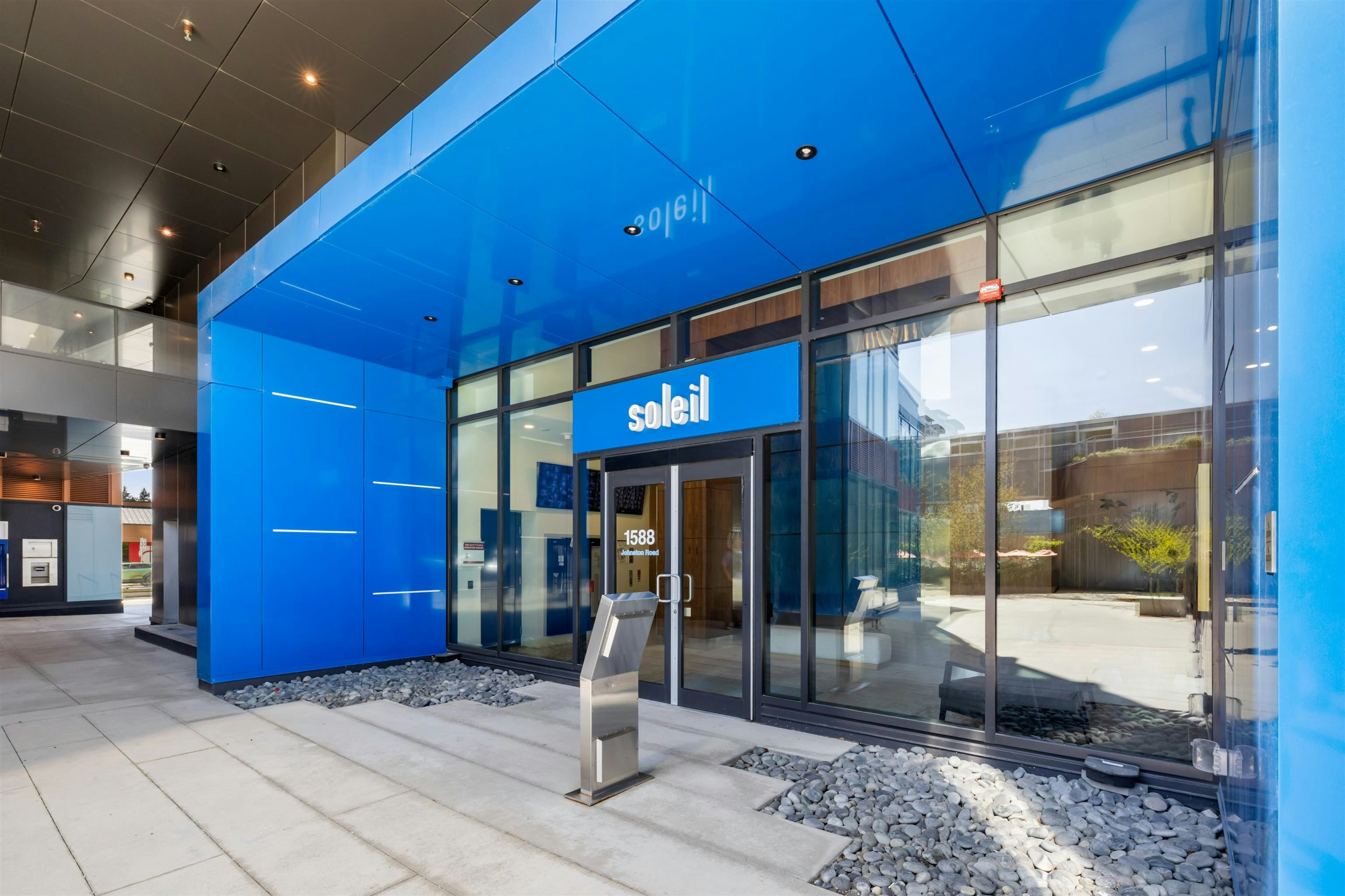 307-1588 Johnston Road - 4