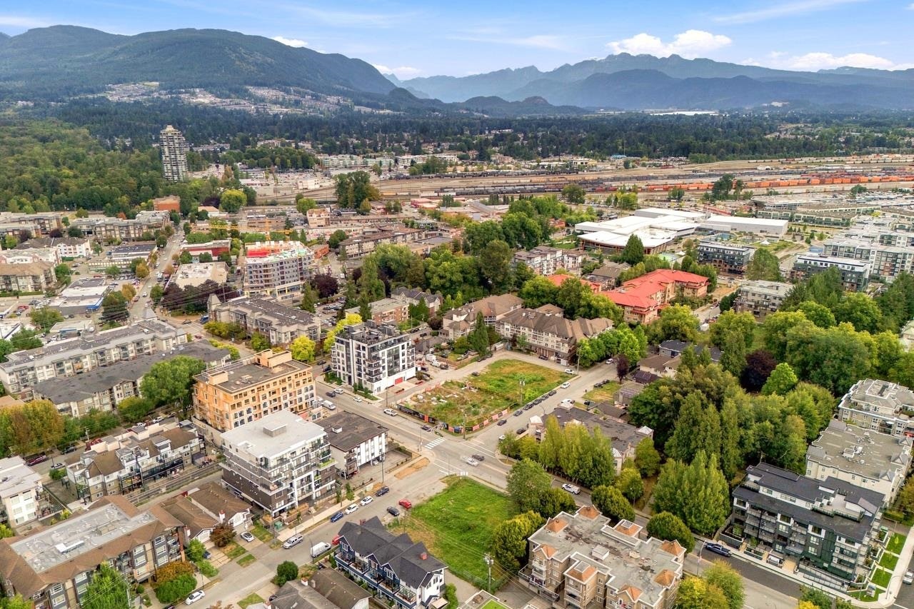 2381 Shaughnessy Street, Port Coquitlam, BC, V0X 0X0 - 14