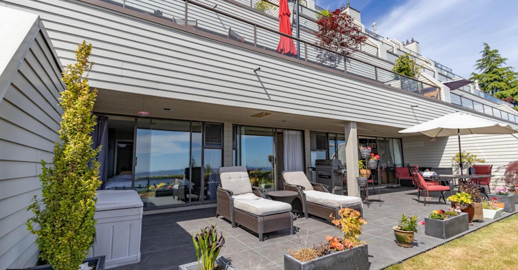 11-2246 Folkstone Way, West Vancouver, BC, V7S 2Y7