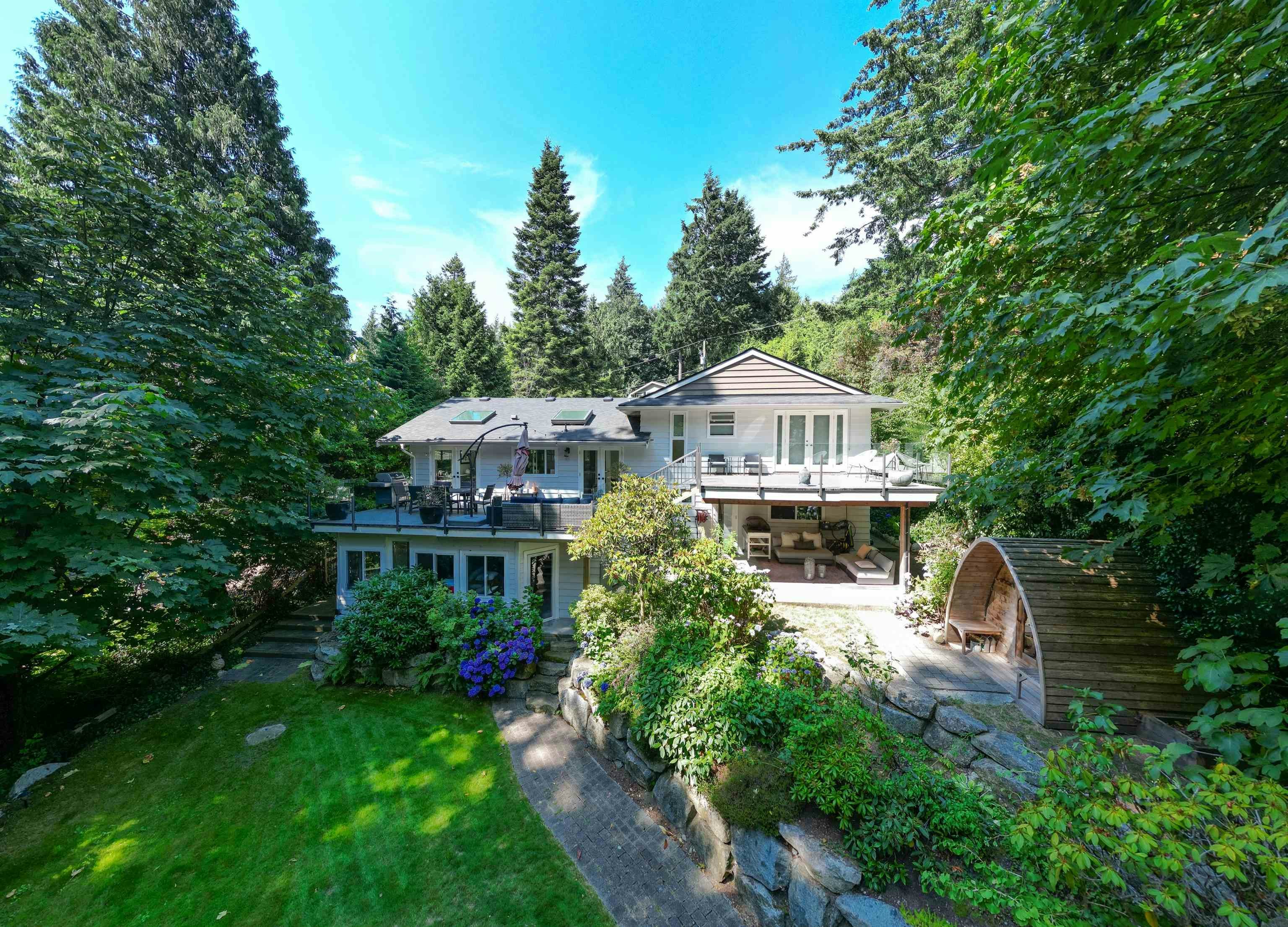 6240 St. Georges Avenue, West Vancouver, BC, V7W 1Z7