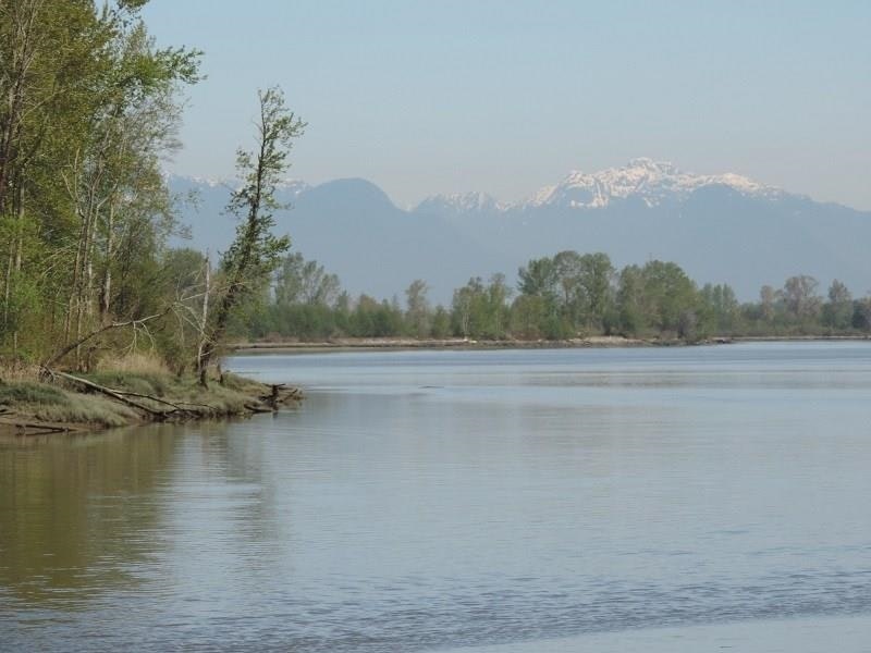 1FH-4515 W River Road, Delta, BC, V4K 1R9