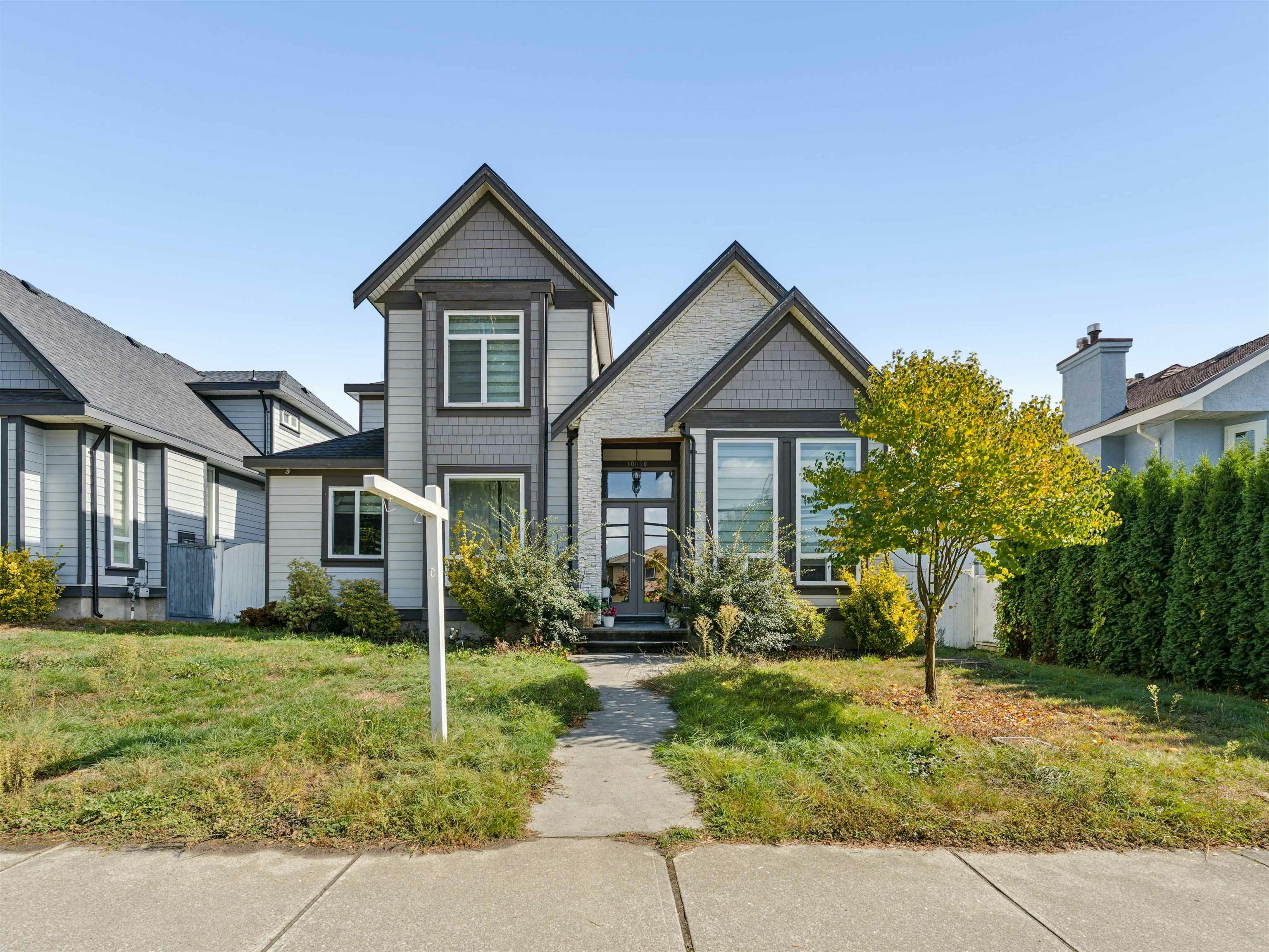 10850 156 Street, Surrey, BC, V3R 6J6