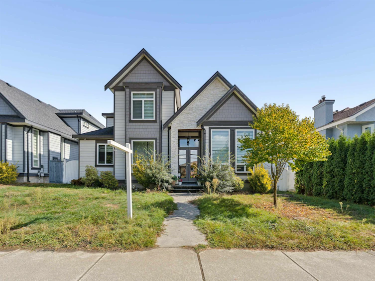 10850 156 Street, Surrey, BC, V3R 6J6