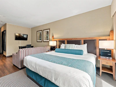 126-4220 Gateway Drive - 5