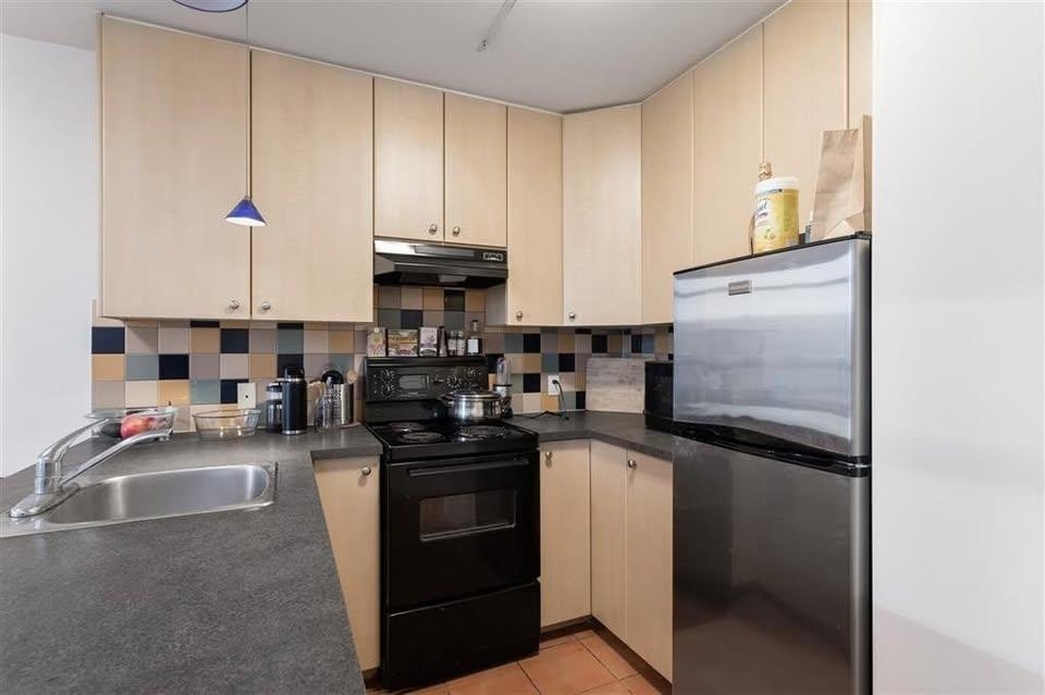 807-819 Hamilton Street, Vancouver, BC, V6B 6M2 - 7