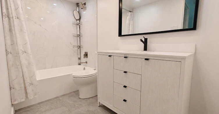 409-2024 W Fullerton Avenue, North Vancouver, BC, V7P 3G8 - 4