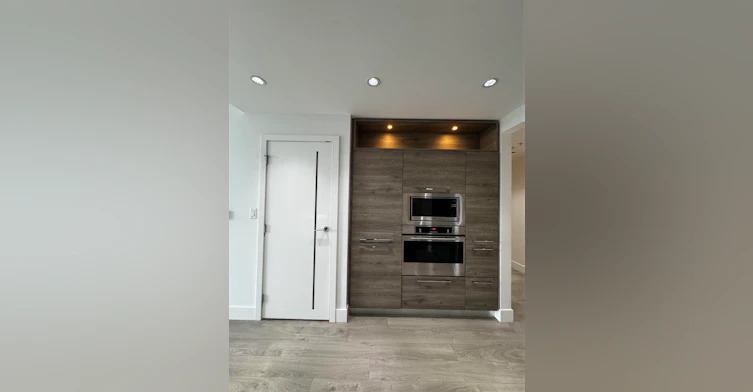 709-7388 Kingsway, Burnaby, BC, V3N 0G9 - 7