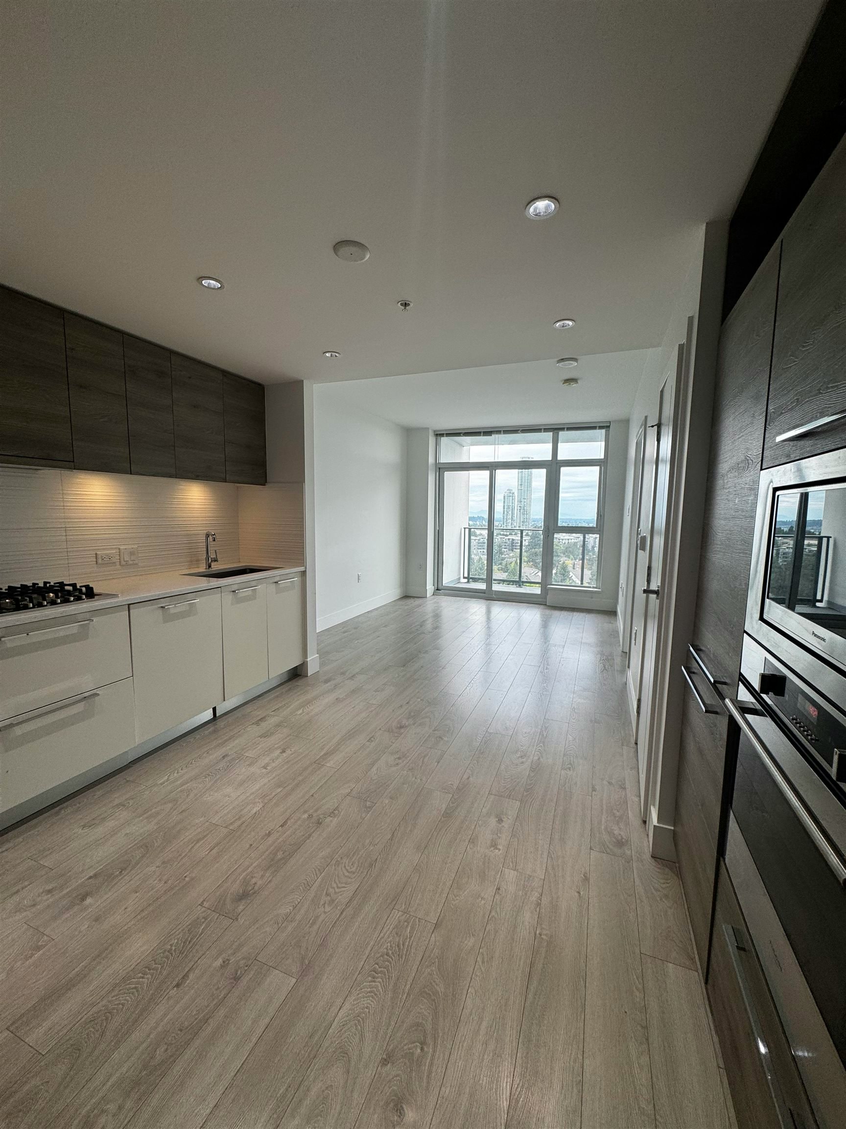 709-7388 Kingsway, Burnaby, BC, V3N 0G9 - 9