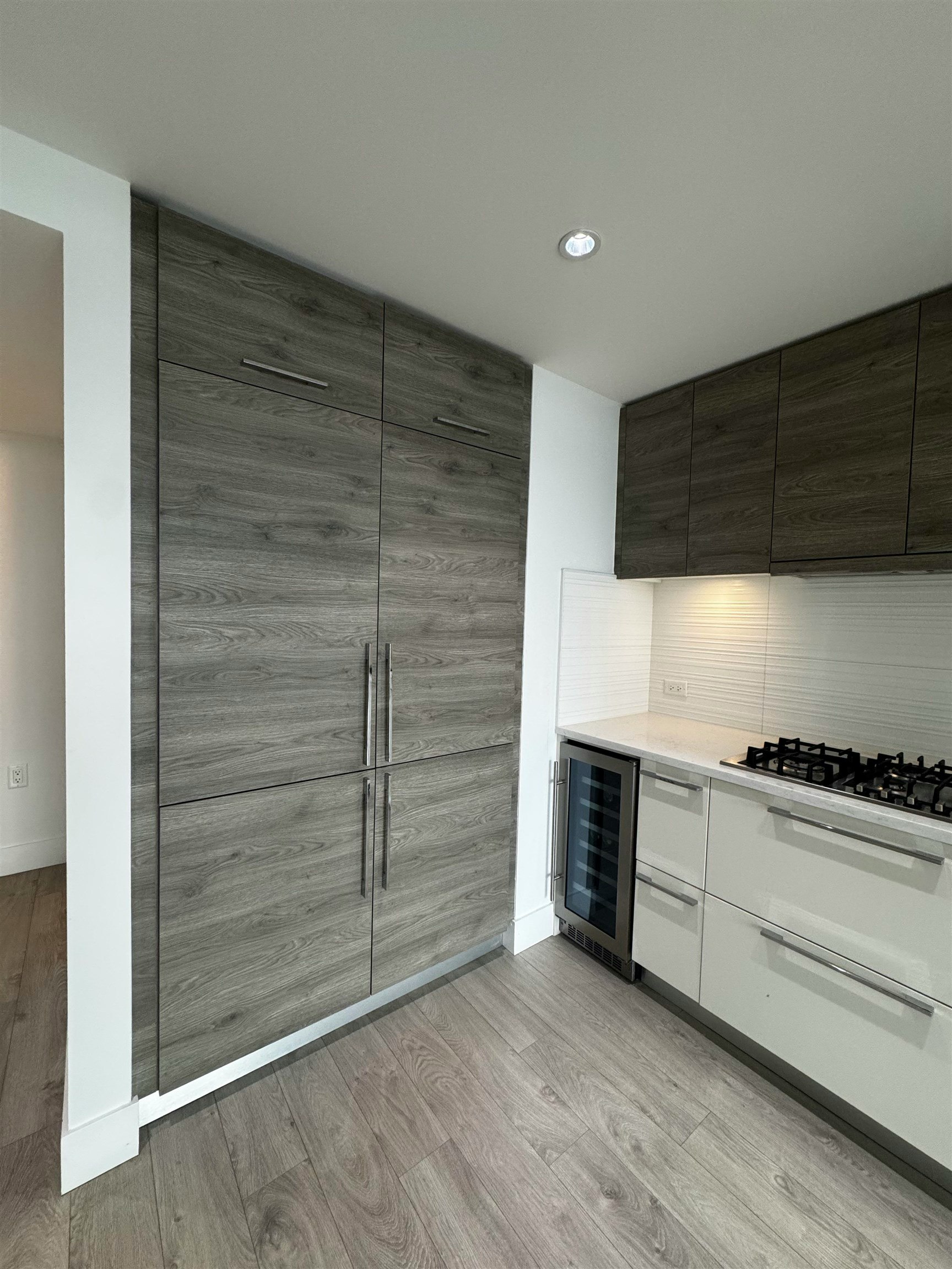 709-7388 Kingsway, Burnaby, BC, V3N 0G9 - 5