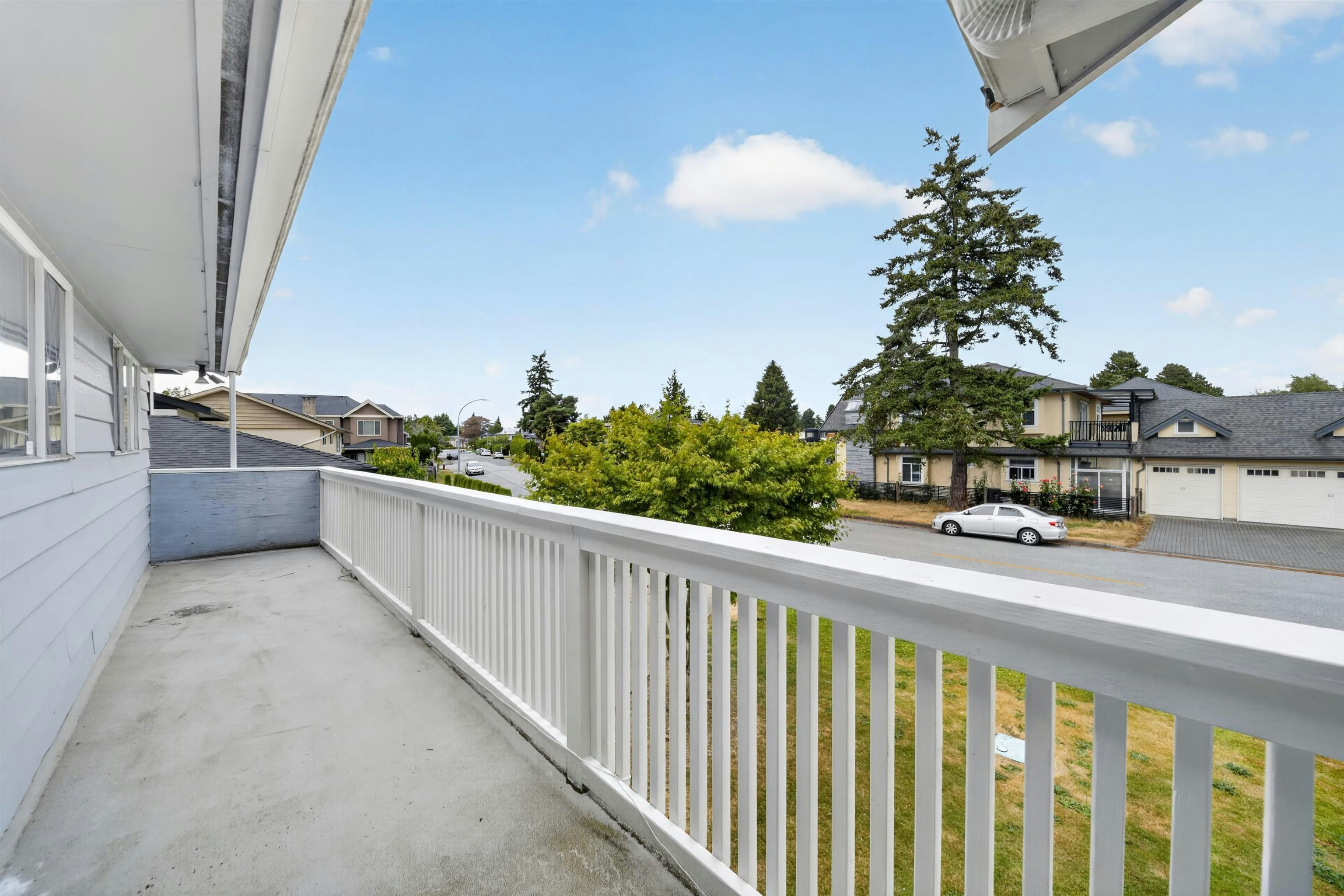 6439 Azure Road, Richmond, BC, V7C 2R8 - 11