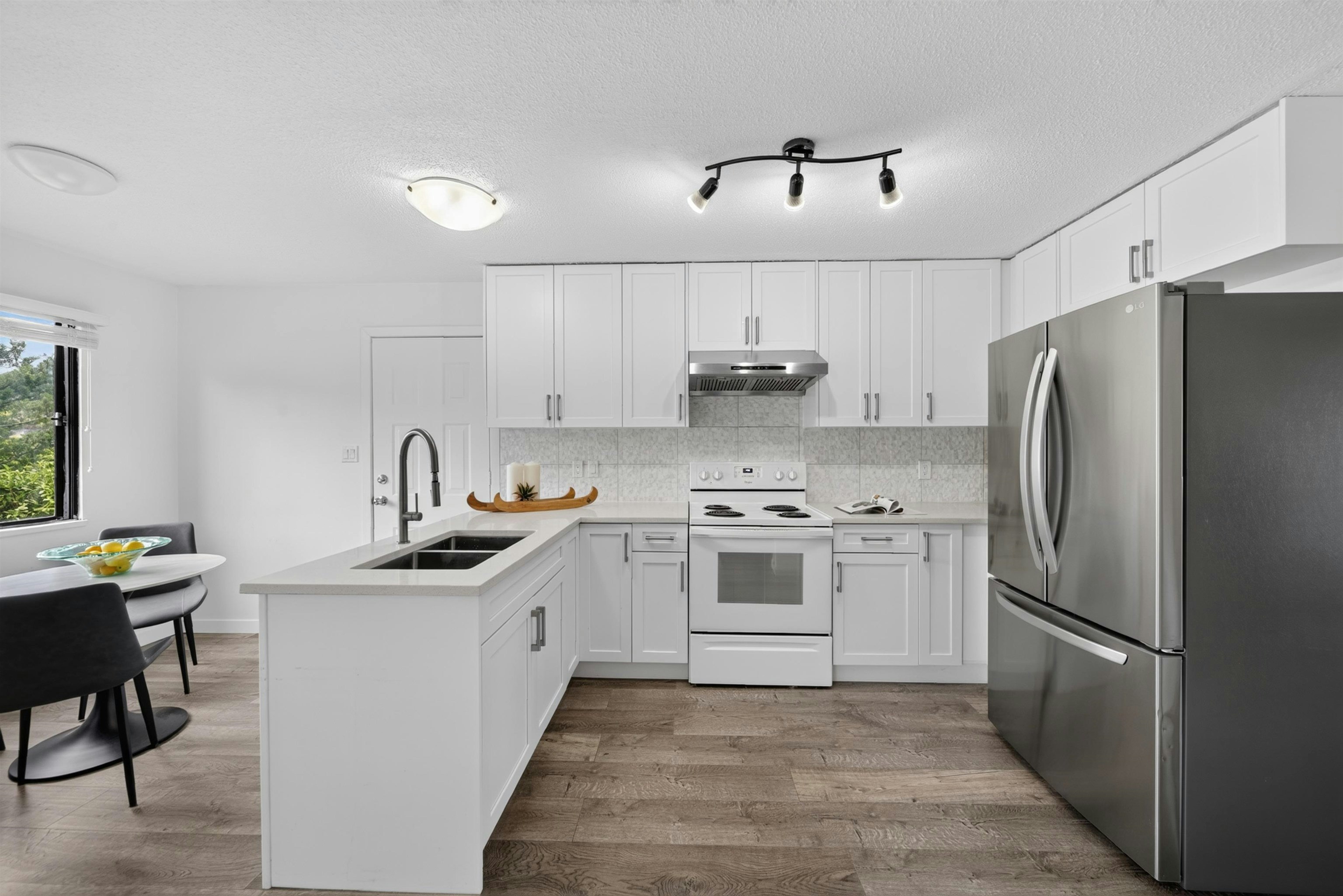 6439 Azure Road, Richmond, BC, V7C 2R8 - 15
