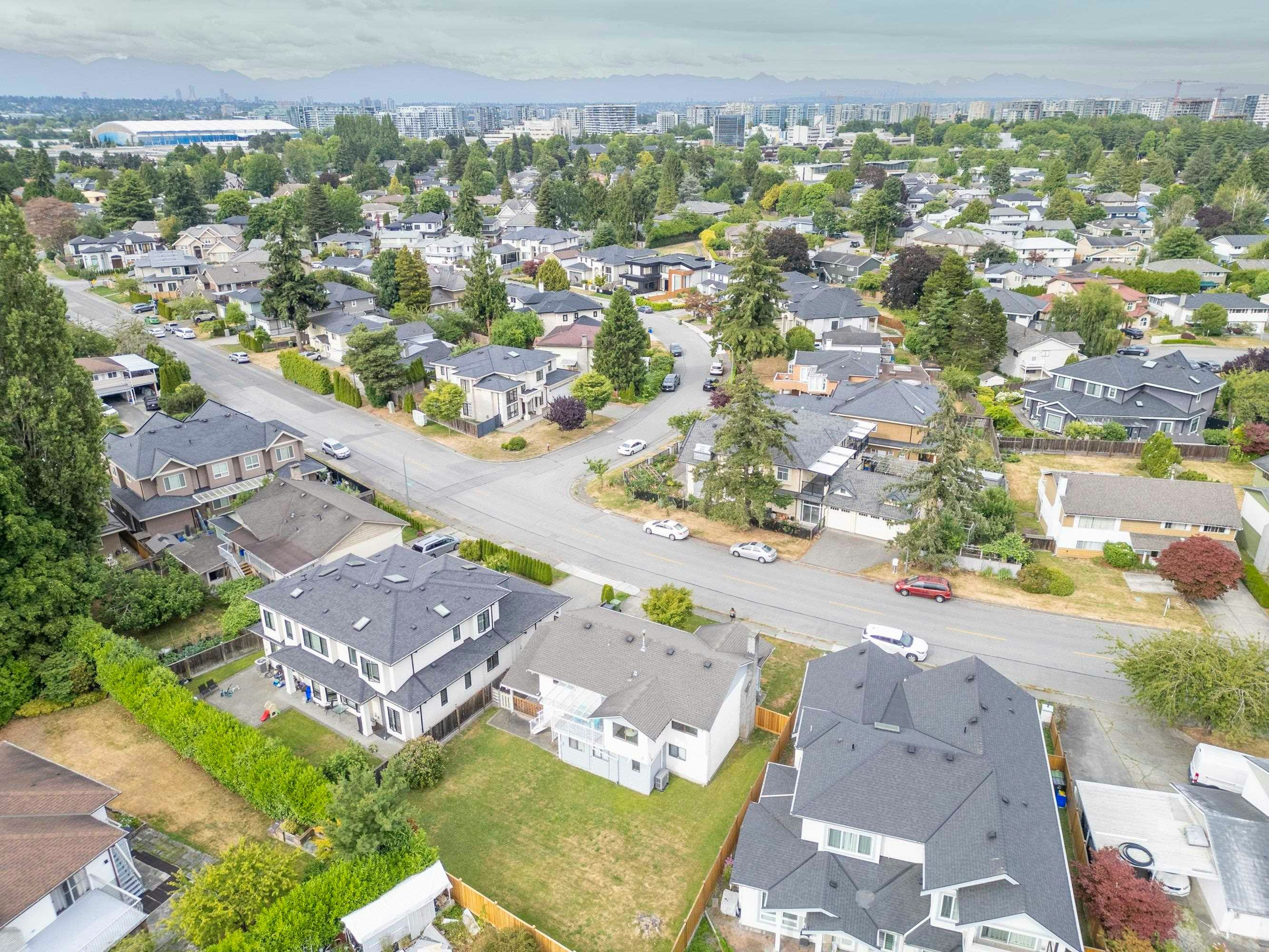 6439 Azure Road, Richmond, BC, V7C 2R8 - 2