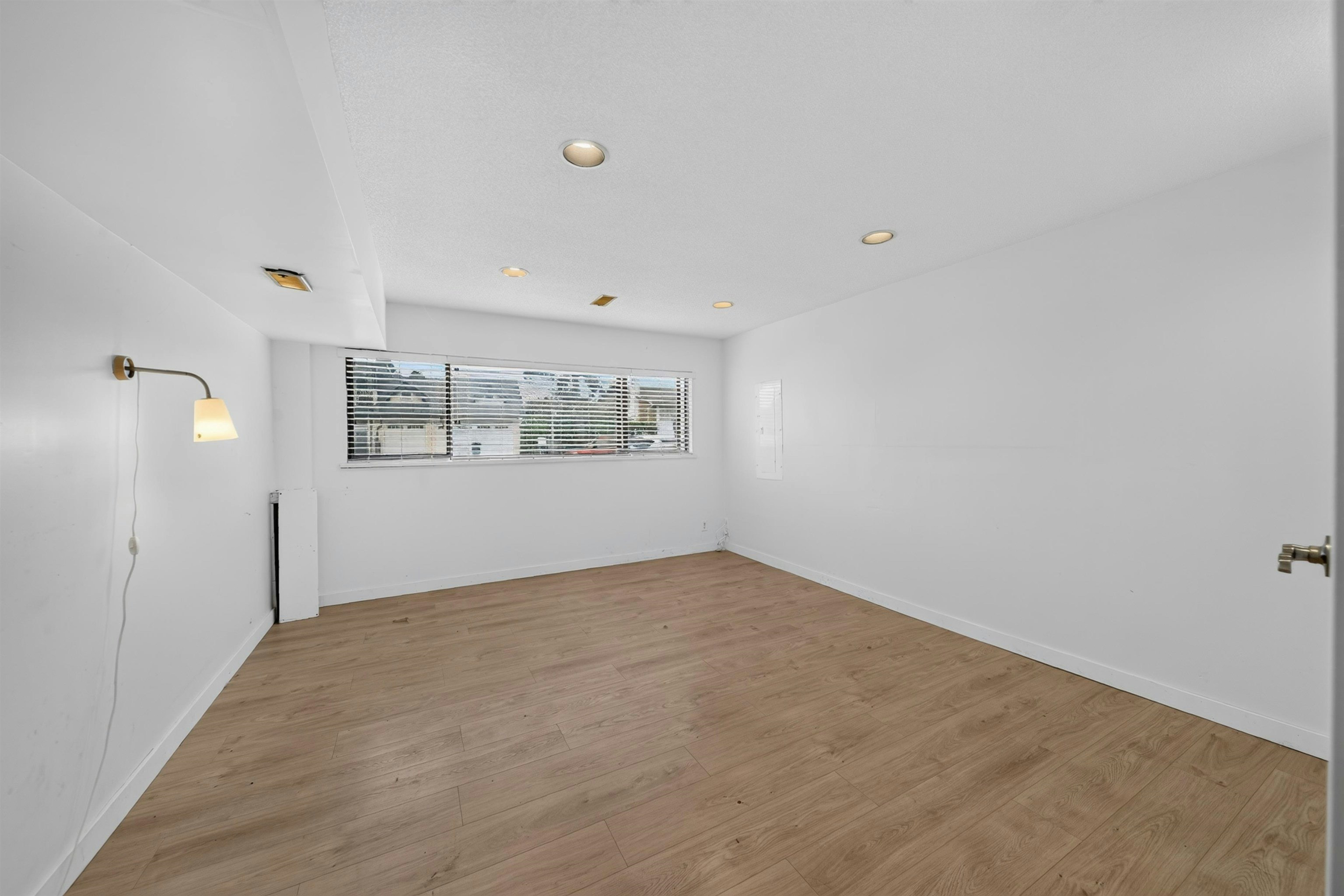 6439 Azure Road, Richmond, BC, V7C 2R8 - 24