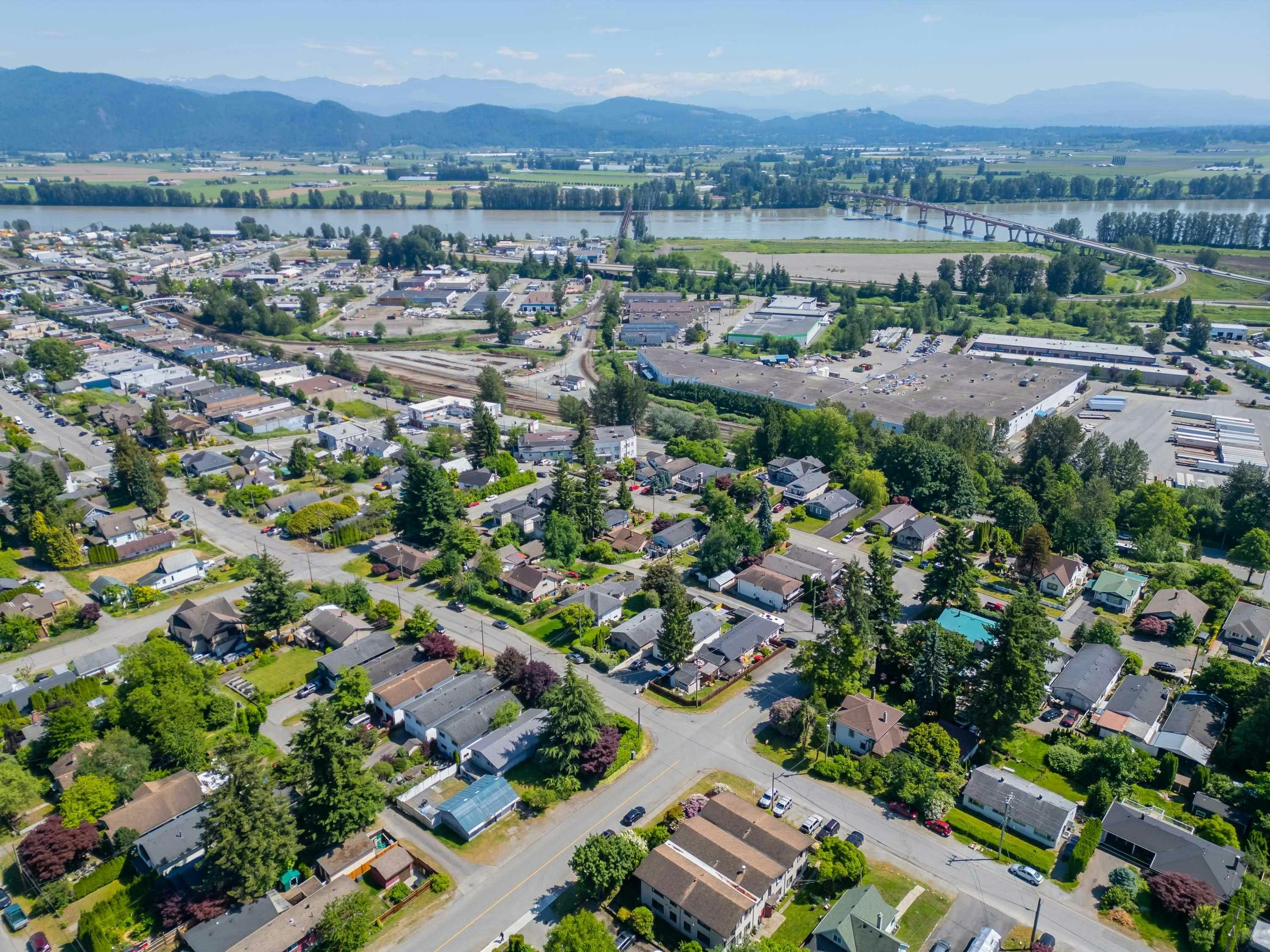 32931 1 Avenue, Mission, BC, V2V 1E9 - 36