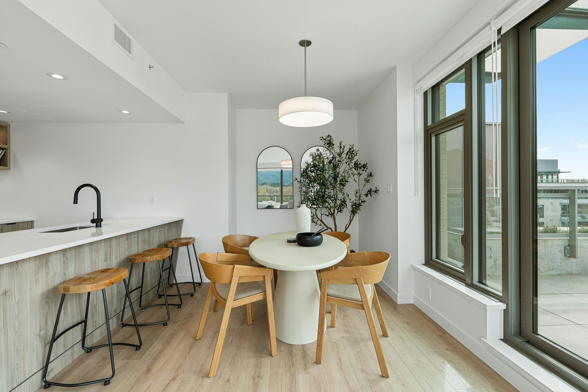 703-755 Harbourside Drive, North Vancouver, BC, V7P 0G1 - 10