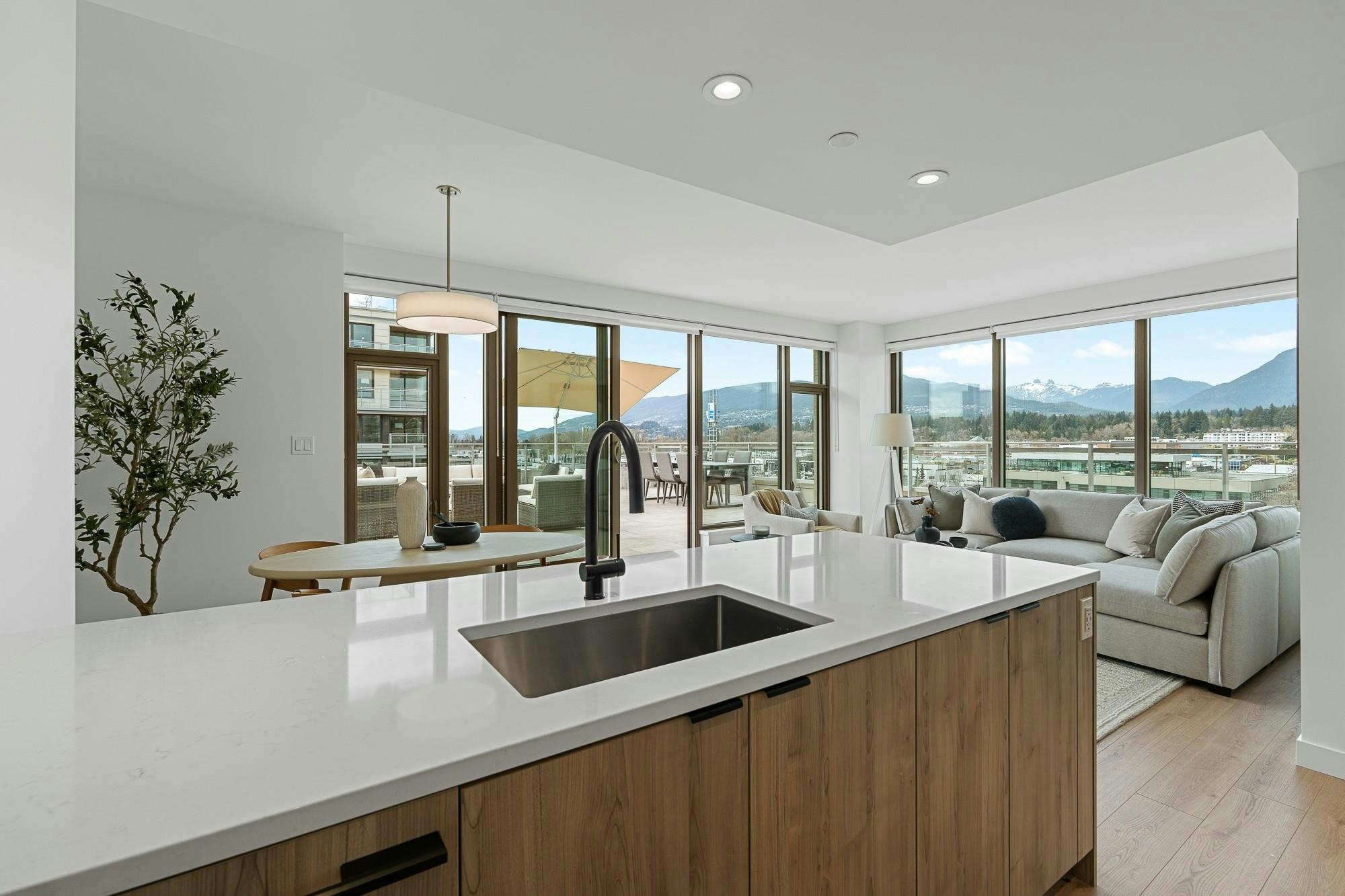703-755 Harbourside Drive, North Vancouver, BC, V7P 0G1 - 9