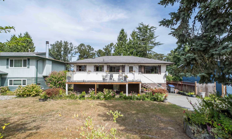13389 Crestview Drive