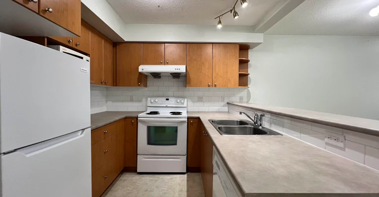 7088 17th Avenue, Burnaby, BC, V3N 1K5 - 3