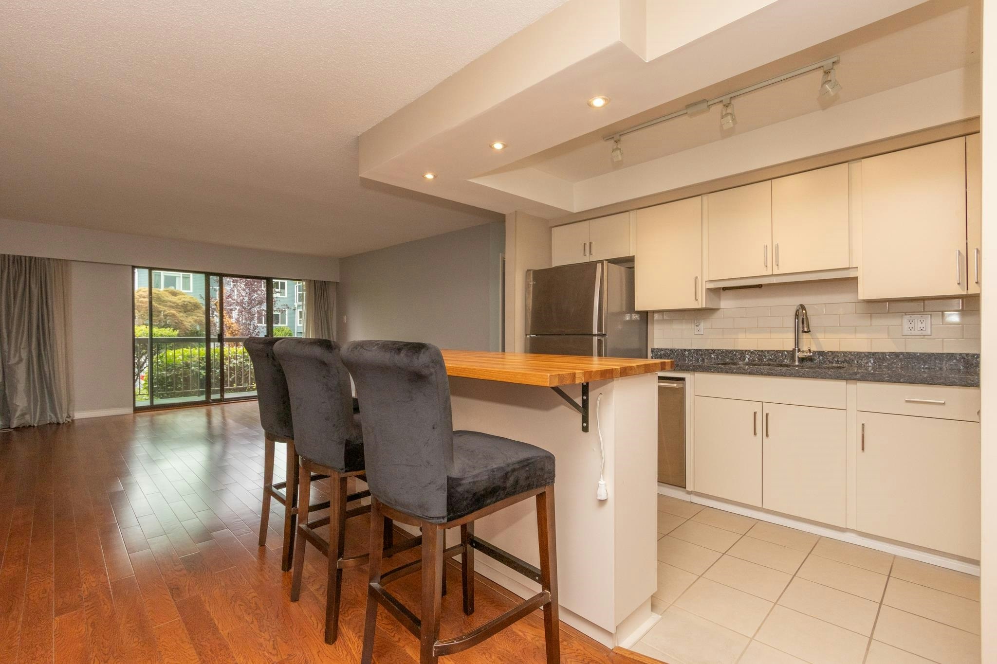 202-1235 15th Avenue, Vancouver, BC, V6H 2V6 - 15