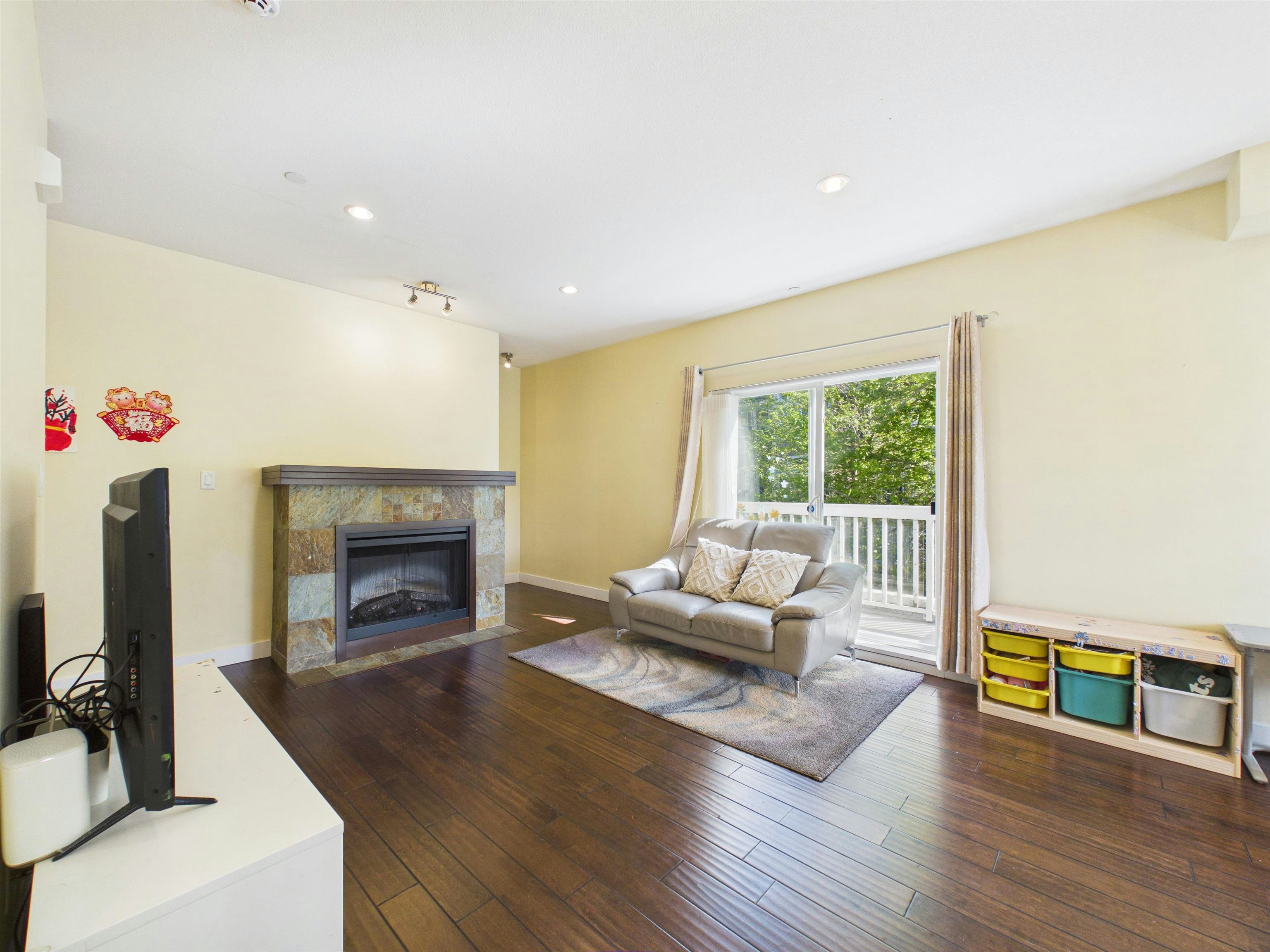141-7388 Macpherson Avenue, Burnaby, BC, V5J 0A1 - 9
