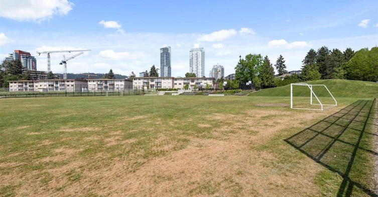 553 Foster Avenue, Coquitlam, BC, V3J 0B5 - 24