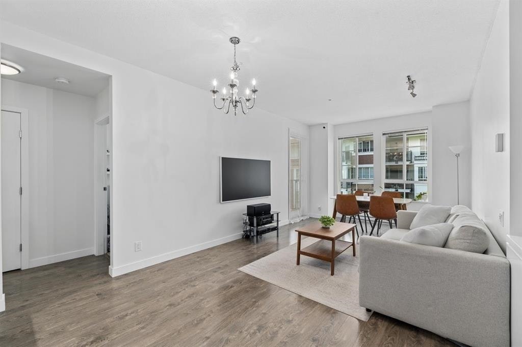 553 Foster Avenue, Coquitlam, BC, V3J 0B5 - 9