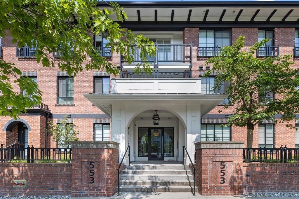 553 Foster Avenue, Coquitlam, BC, V3J 0B5 - 21