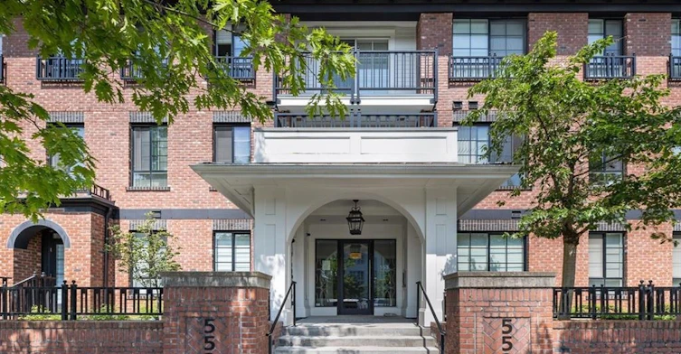 553 Foster Avenue, Coquitlam, BC, V3J 0B5 - 21