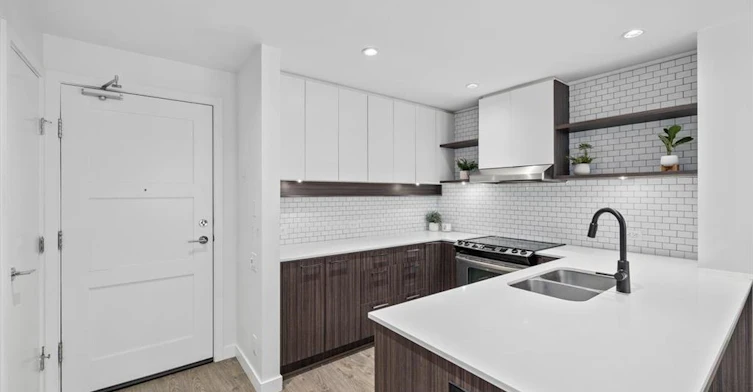 553 Foster Avenue, Coquitlam, BC, V3J 0B5 - 2
