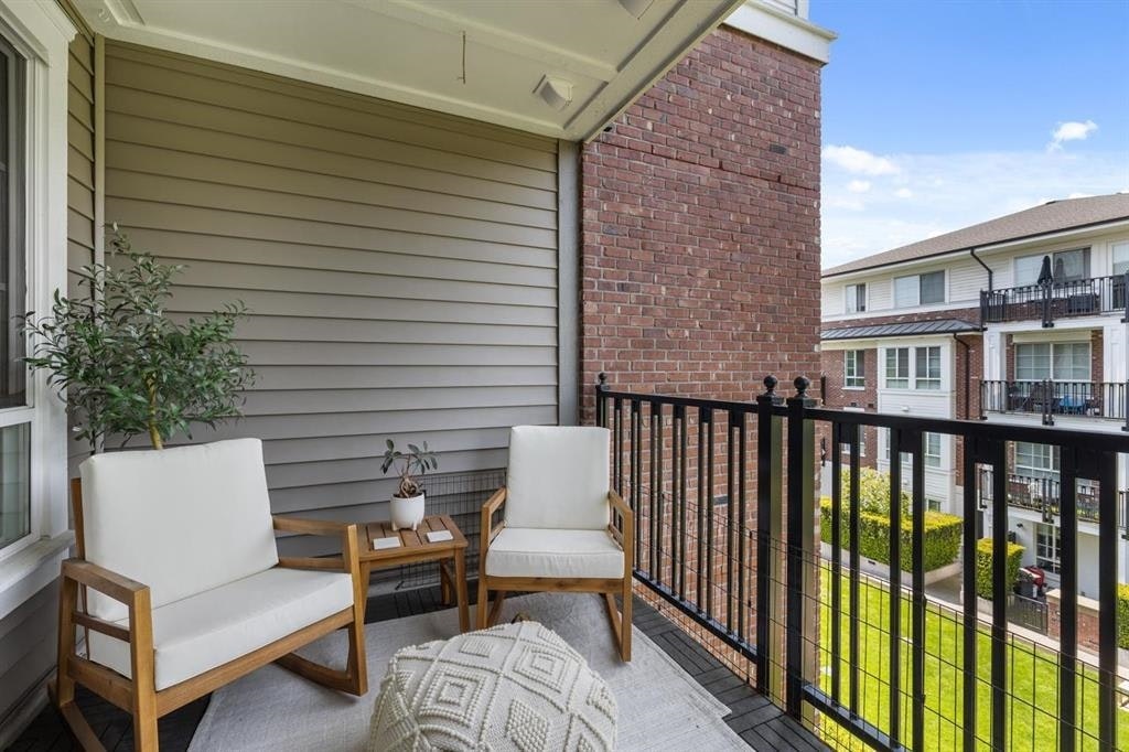 553 Foster Avenue, Coquitlam, BC, V3J 0B5 - 16