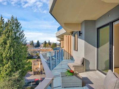 505-33160 Plaxton Crescent - 3