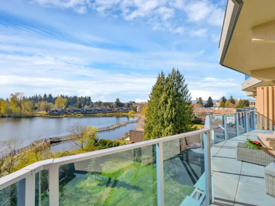 505-33160 Plaxton Crescent - 2