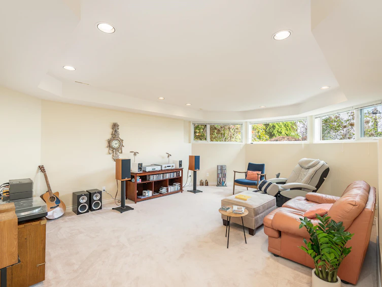 4153 Quarry Court, North Vancouver, BC, V7K 3C3 - 31