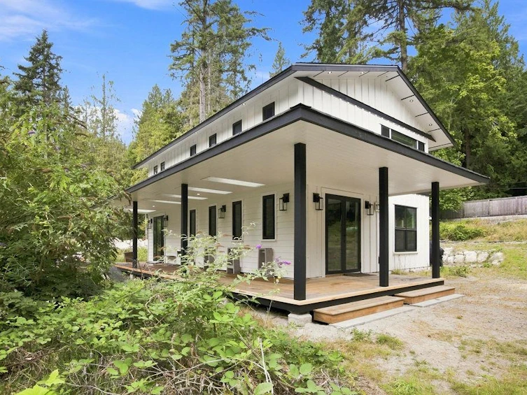 1535 Margaret Road, Roberts Creek, BC, V0N 2W2