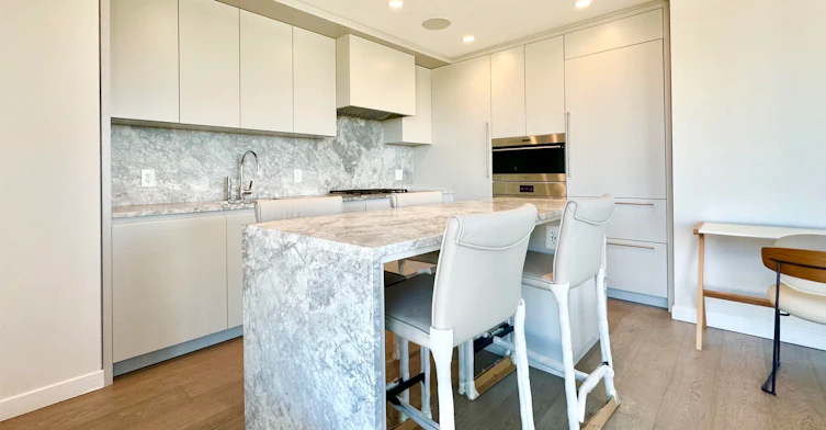 1907-7433 Cambie Street, Vancouver, BC, V6P 0J8