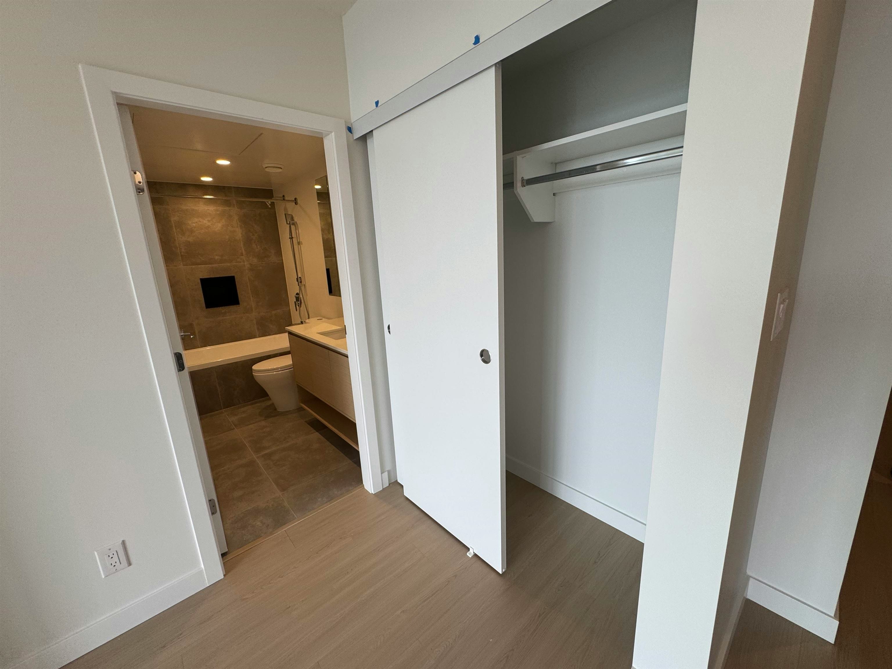 2812-13745 George Junction, Surrey, BC, V3T 0V8 - 3