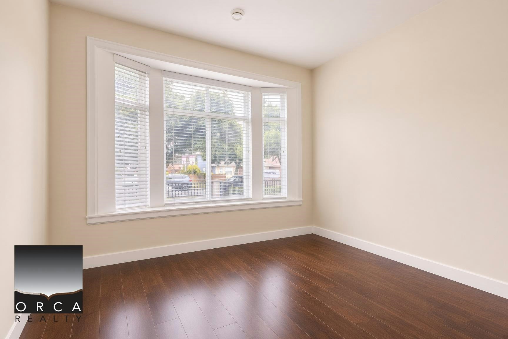 2572 E 2nd Avenue, Vancouver, BC, V5M 1C6 - 3