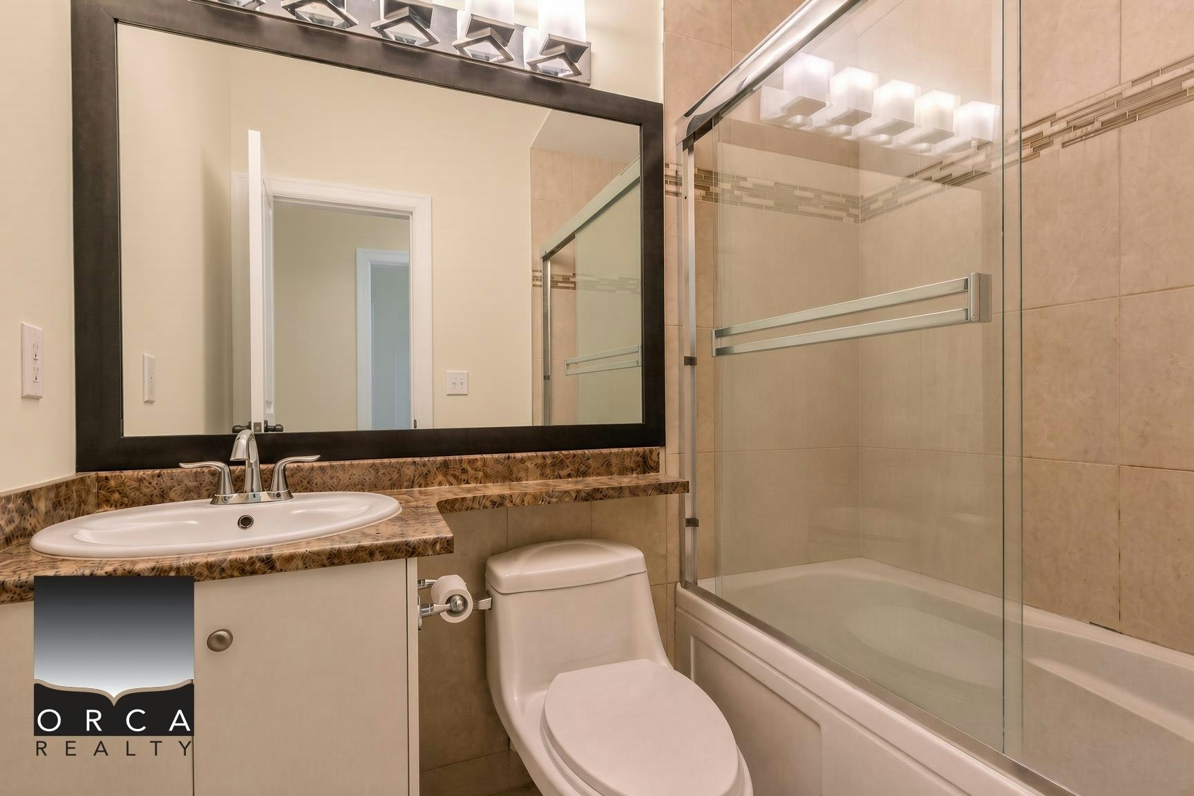 2572 E 2nd Avenue, Vancouver, BC, V5M 1C6 - 5
