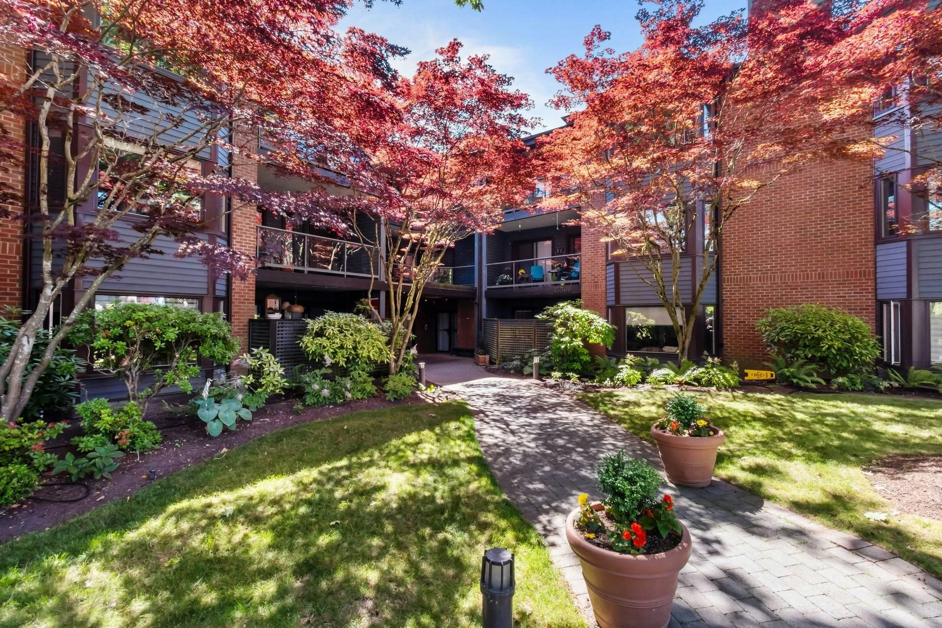 313-15300 17 Avenue, Surrey, BC, V4A 8Y6