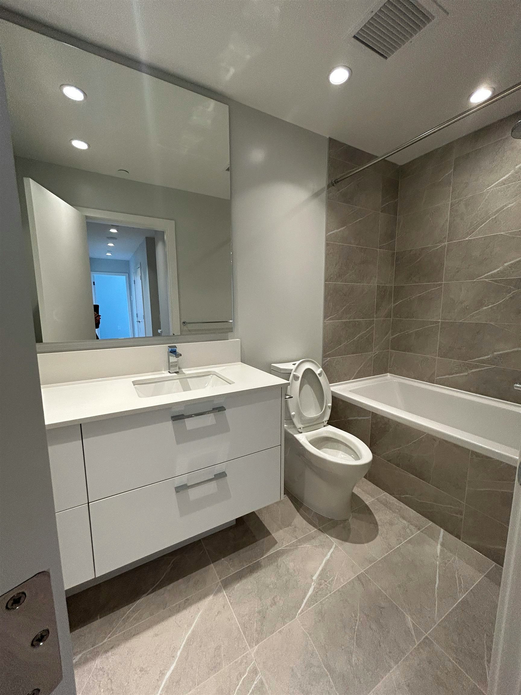 one room at 102-5380 Crooked Branch Road Road, Vancouver, BC, V6T 0E5 - 6