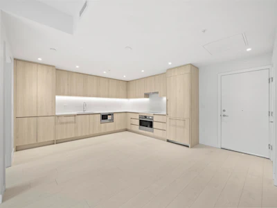 111-4928 Quebec Street - 5