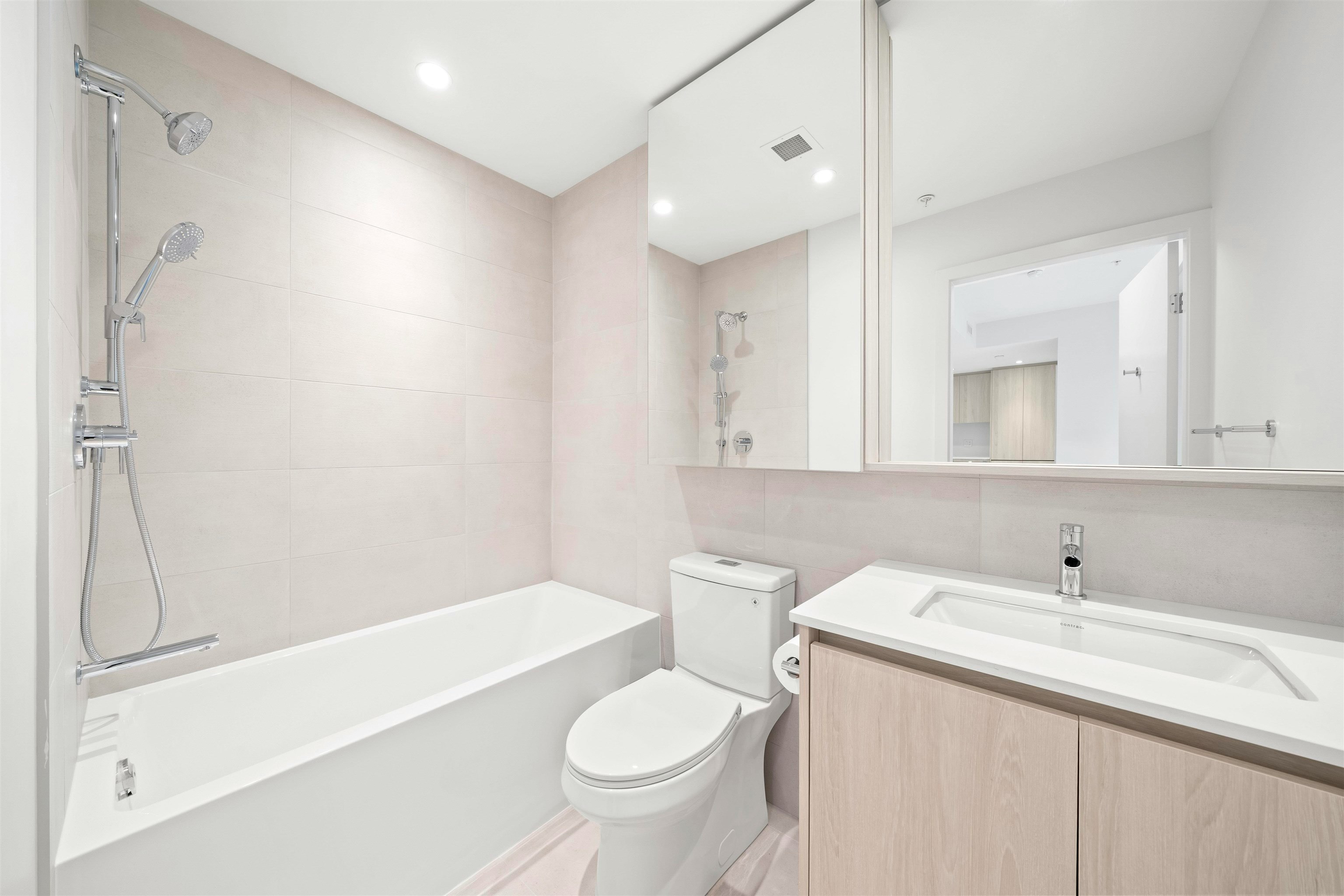 111-4928 Quebec Street, Vancouver, BC, V5W 0G6 - 24