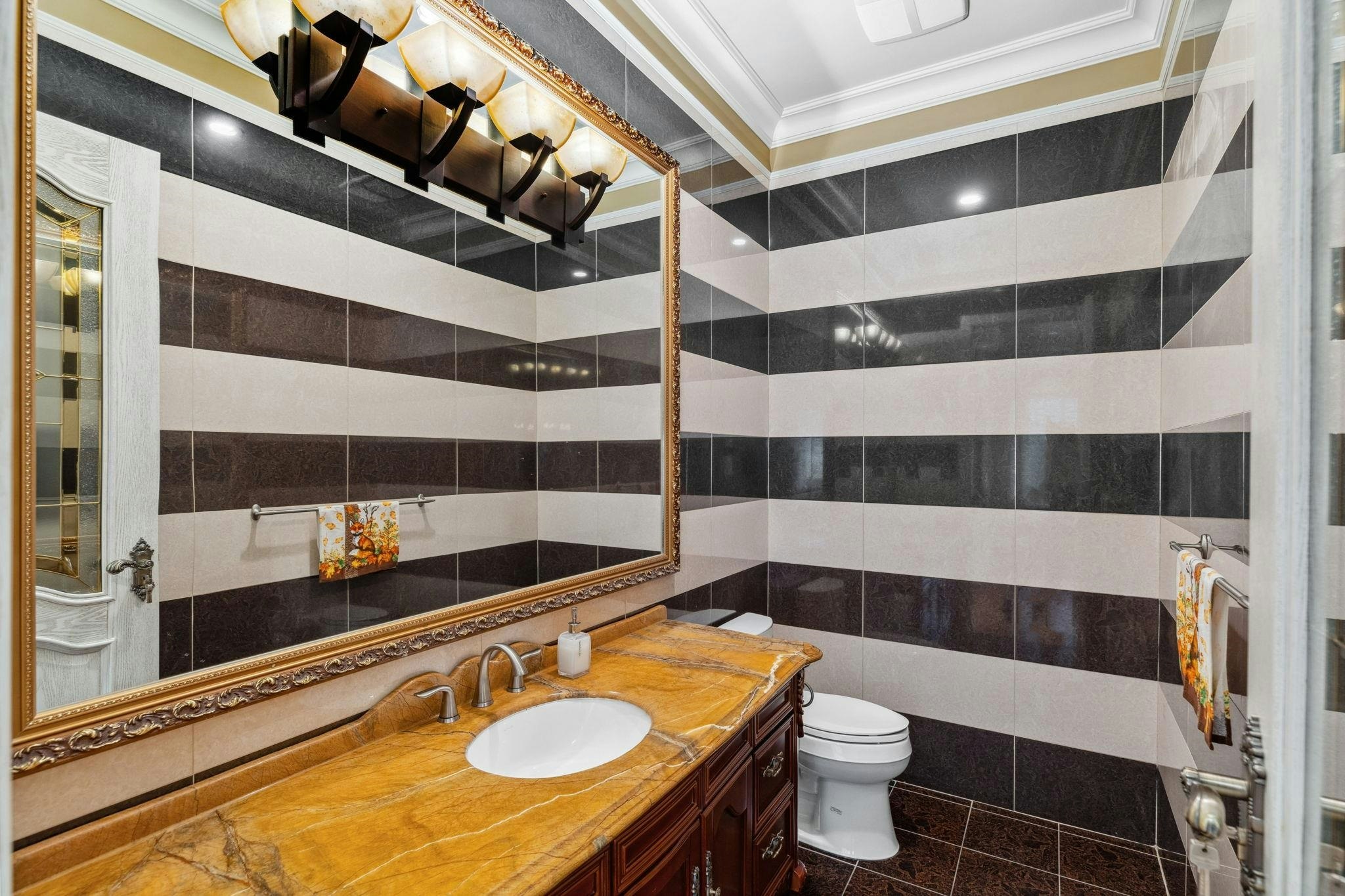 10051 Leonard Road, Richmond, BC, V7A 2N4 - 18